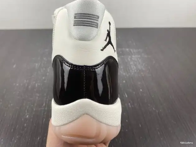 Cheap TBkick 11 Air Jordan WMNS Neapolitan AR0715-101 0527